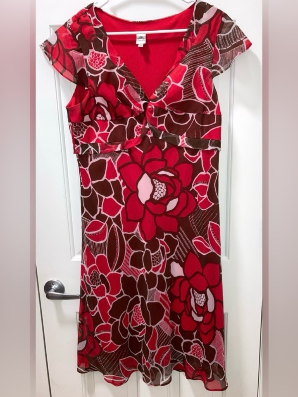 Sangria Womens Red Floral Dress lined zipper on the side Size 14